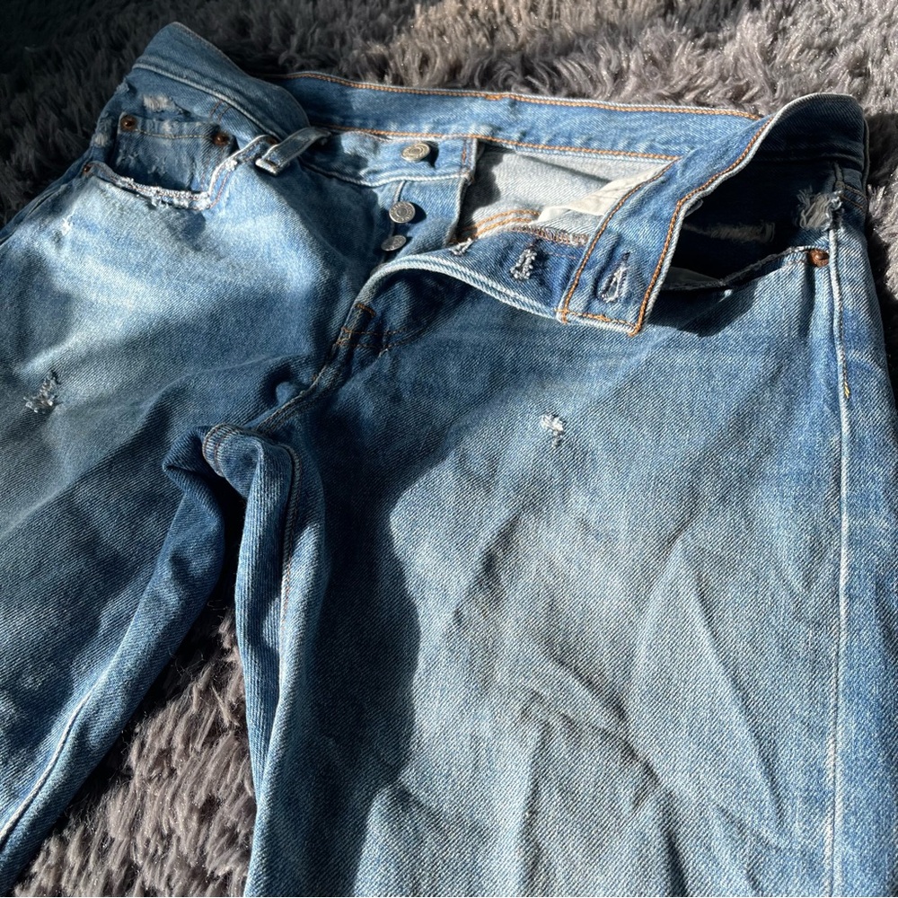 Levi's 501 Blue Straight Button Fly Denim Jeans Iconic Style 32x28 - Picture 7 of 8